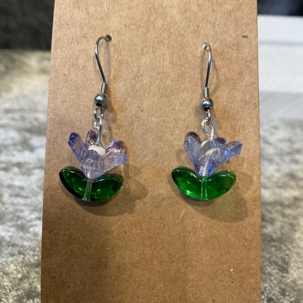 Glass Beaded Violet Flower Dangle Pierced Earrings
